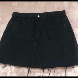 black distressed high rise denim skirt ✨